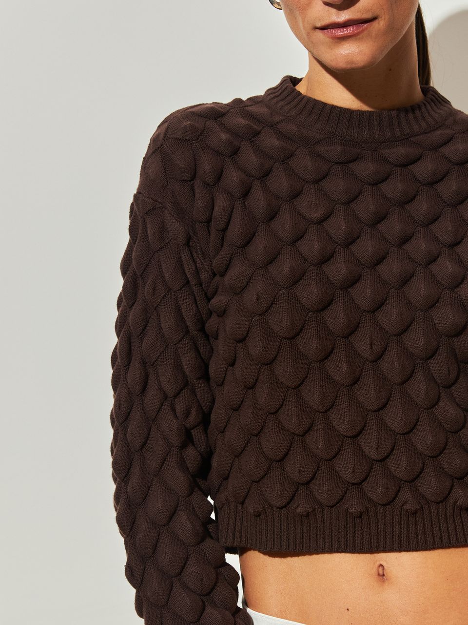 Blusa Manga Longa Escamas Chocolate