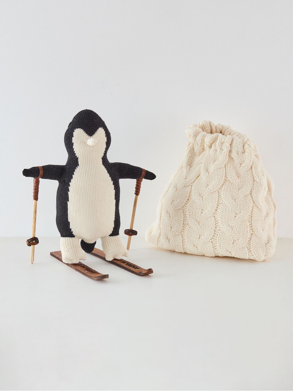 Anselmi — Kit Pinguim Ski Com Acessórios Preto