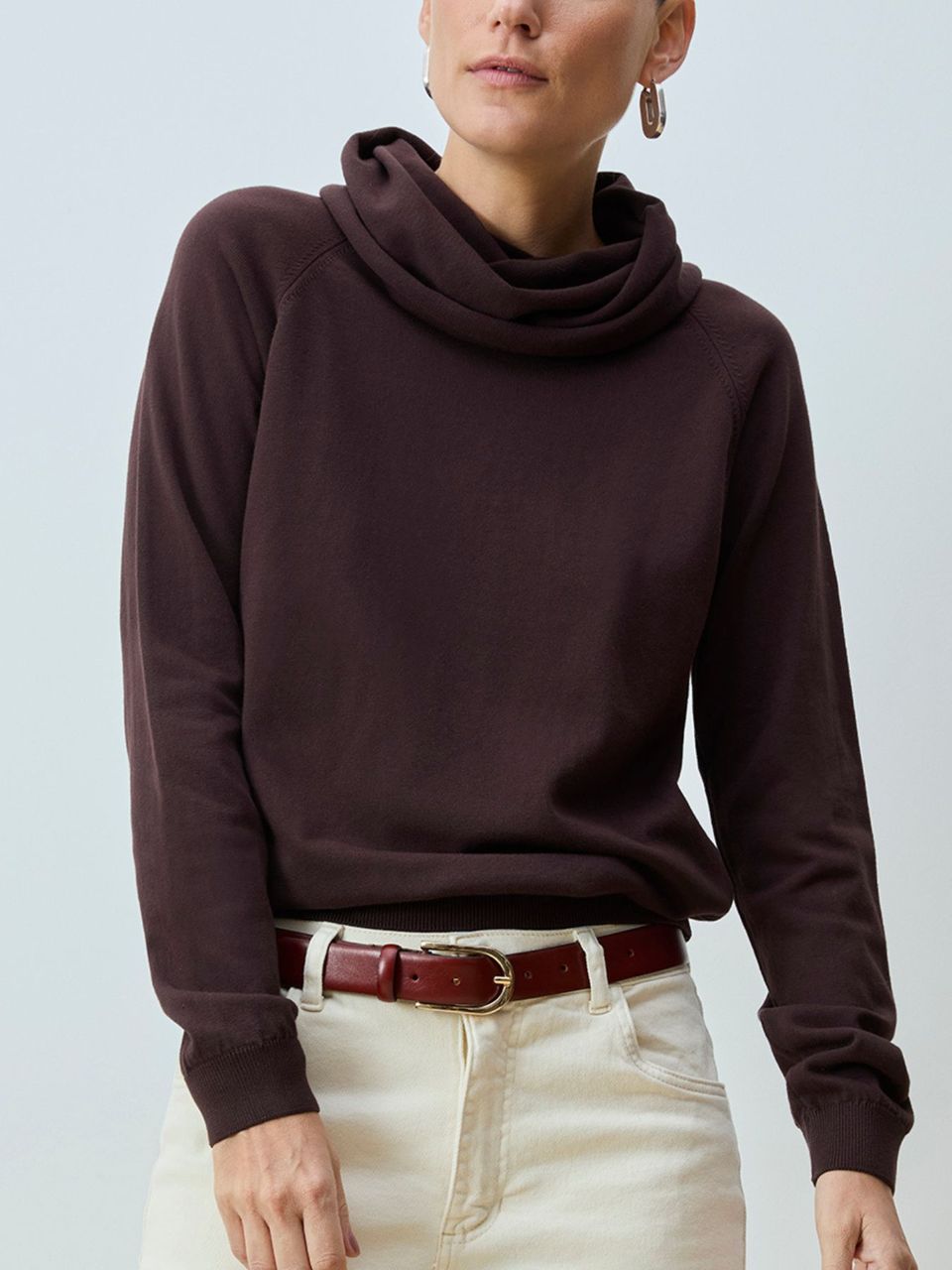 Blusa Básica com Gola Alta Chocolate