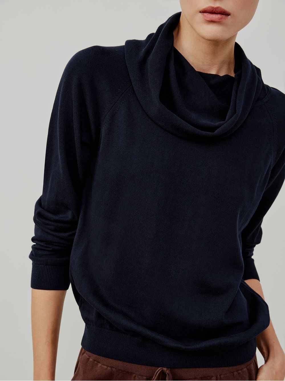Anselmi — Blusa Básica com Gola Alta Azul Meia Noite