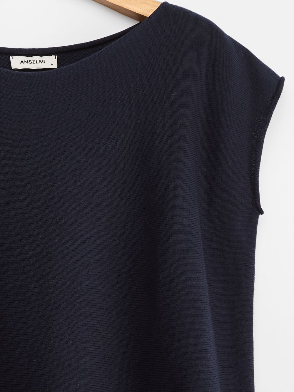 Anselmi — Blusa Ampla Decote Canoa Azul Meia Noite