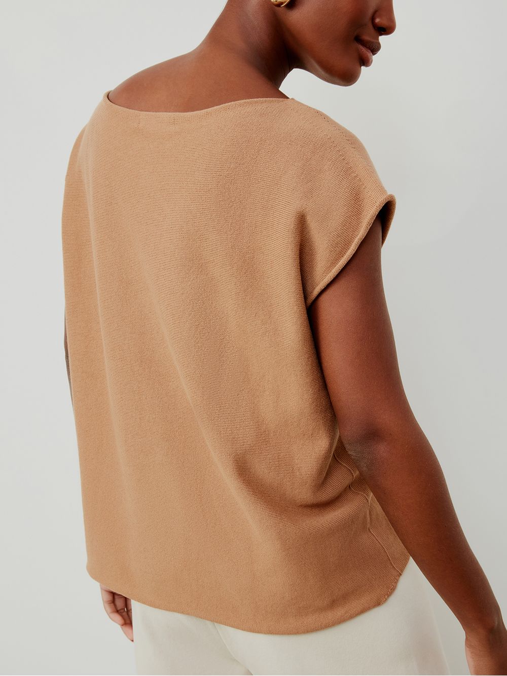 Anselmi — Blusa Ampla Decote Canoa Camelo
