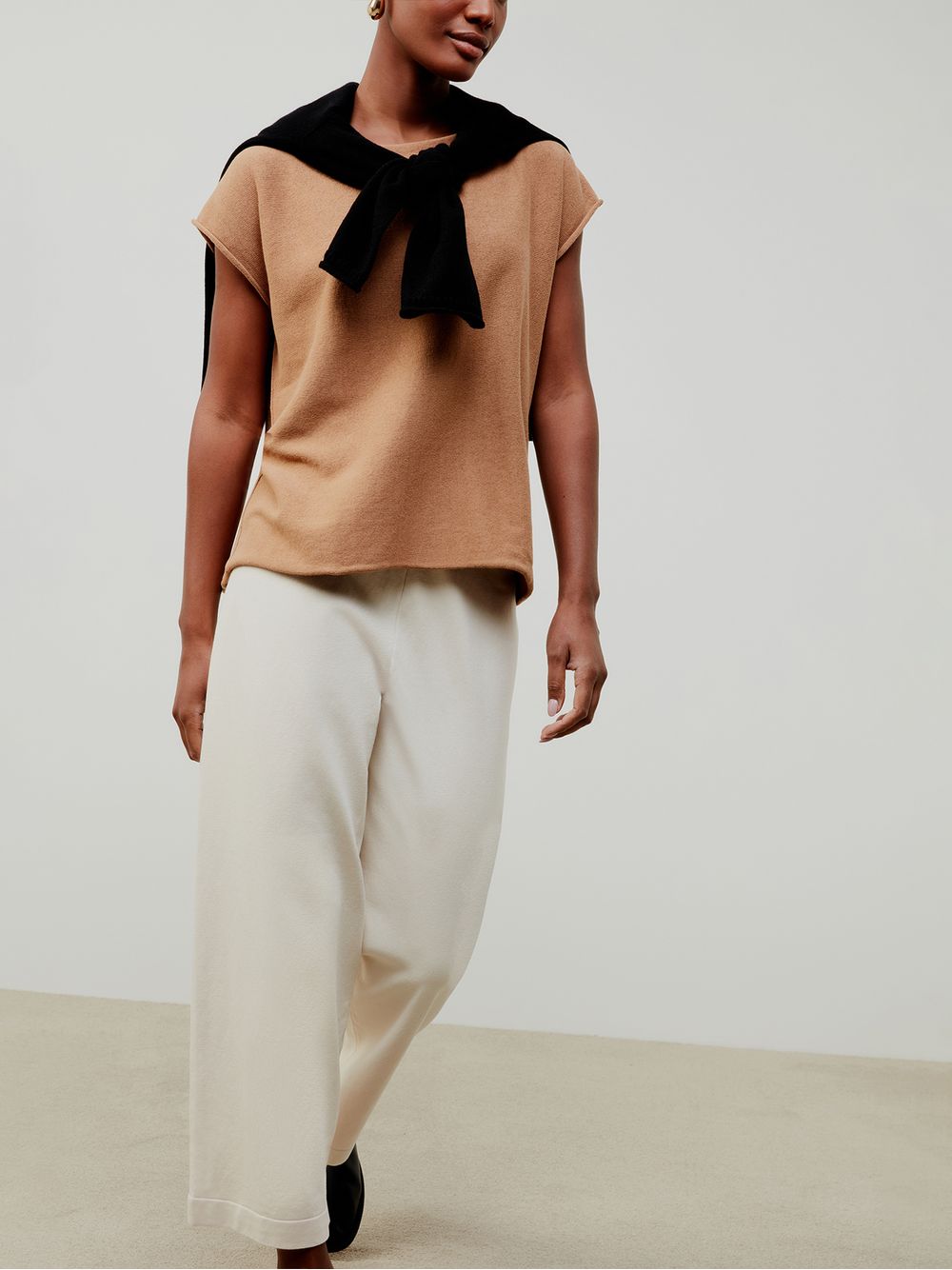 Anselmi — Blusa Ampla Decote Canoa Camelo