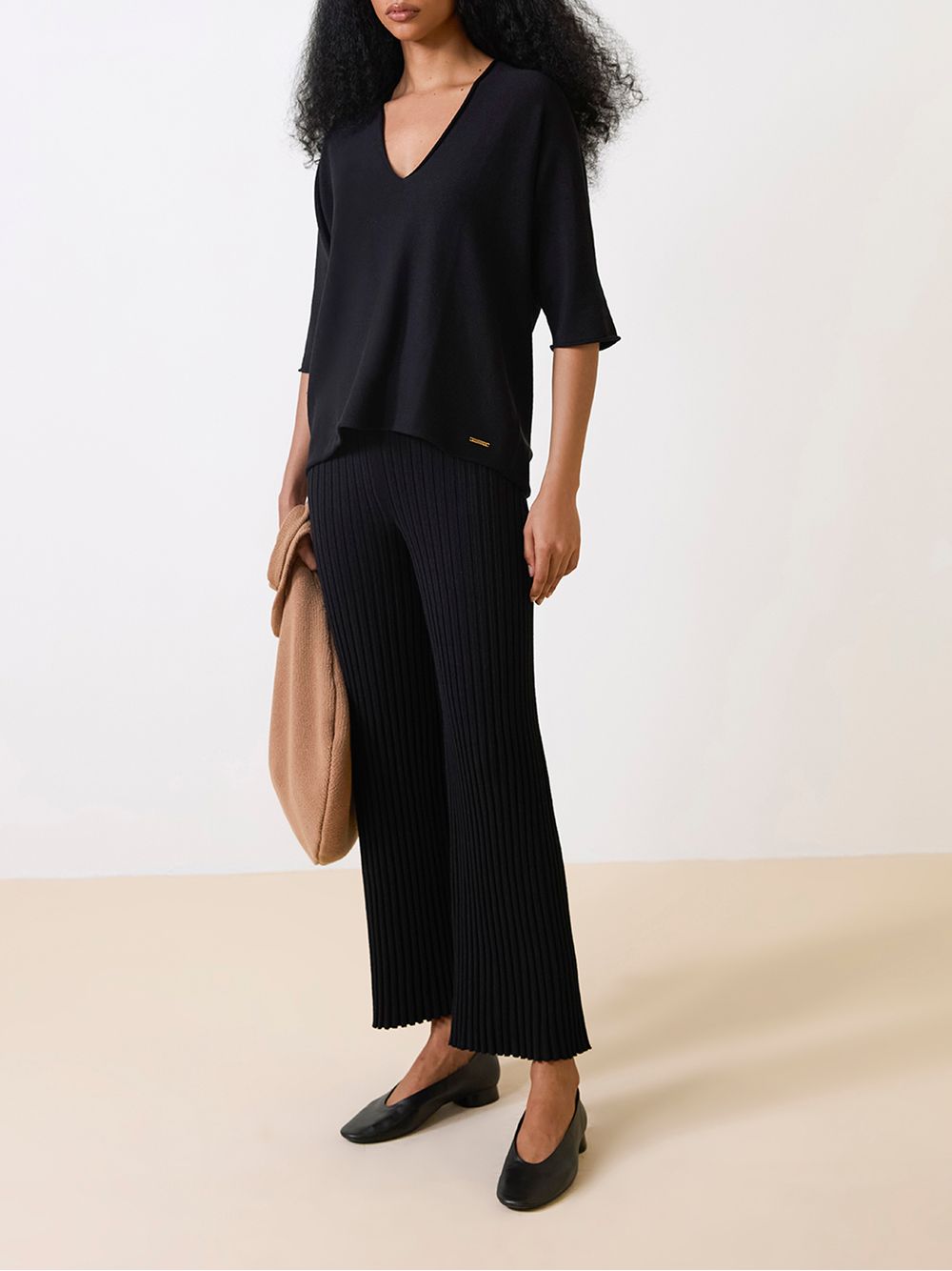 Anselmi — Blusa 3D Mangas Curtas Preto