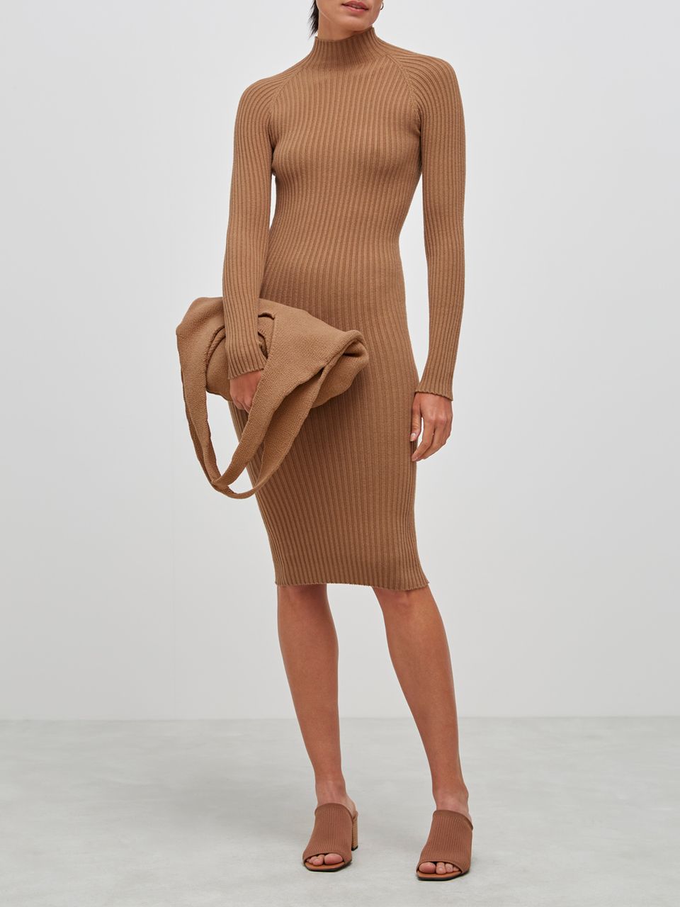 Vestido Midi Canelado Manga Longa Camelo