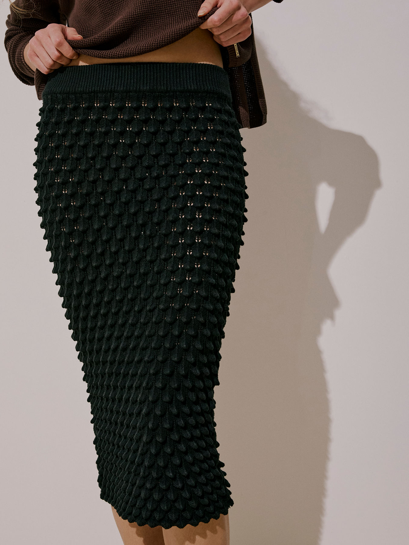 Saia Midi Colméia Preto — Anselmi