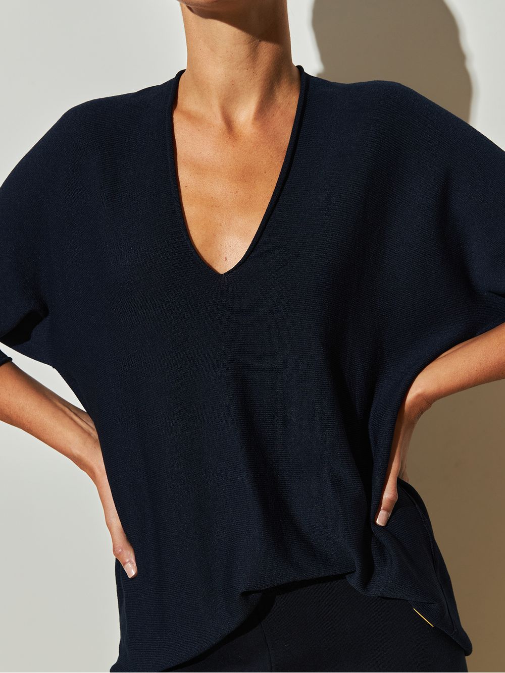 Anselmi — Blusa 3D Mangas Curtas Azul Meia Noite