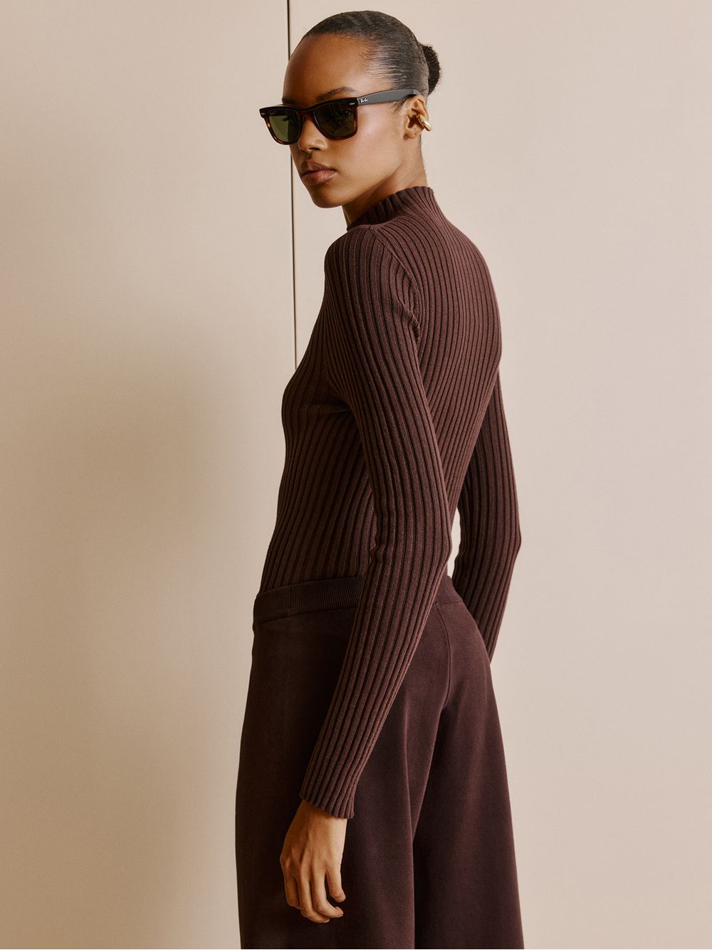Anselmi — Blusa Canelada Gola Chaminé Chocolate