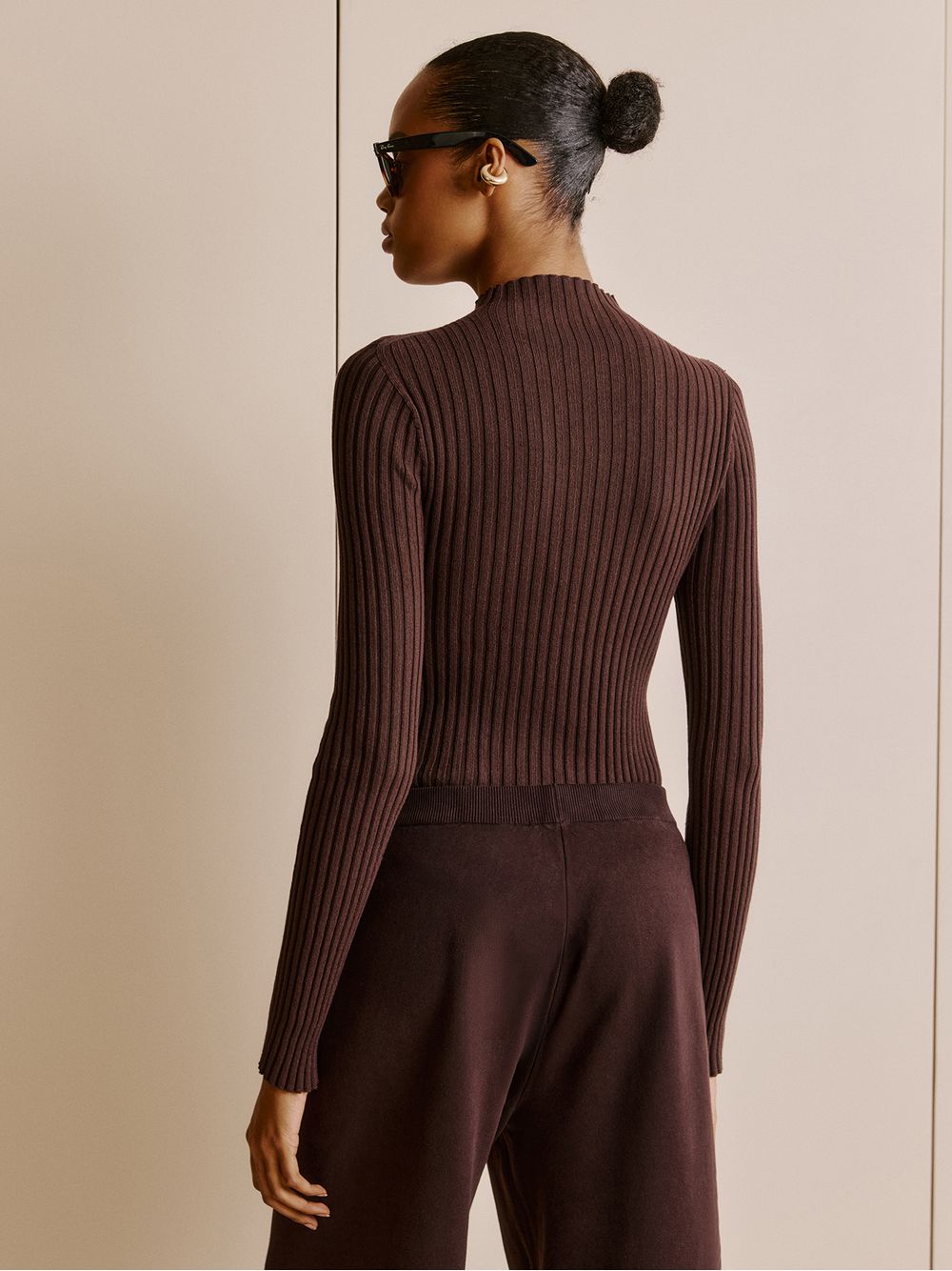 Anselmi — Blusa Canelada Gola Chaminé Chocolate