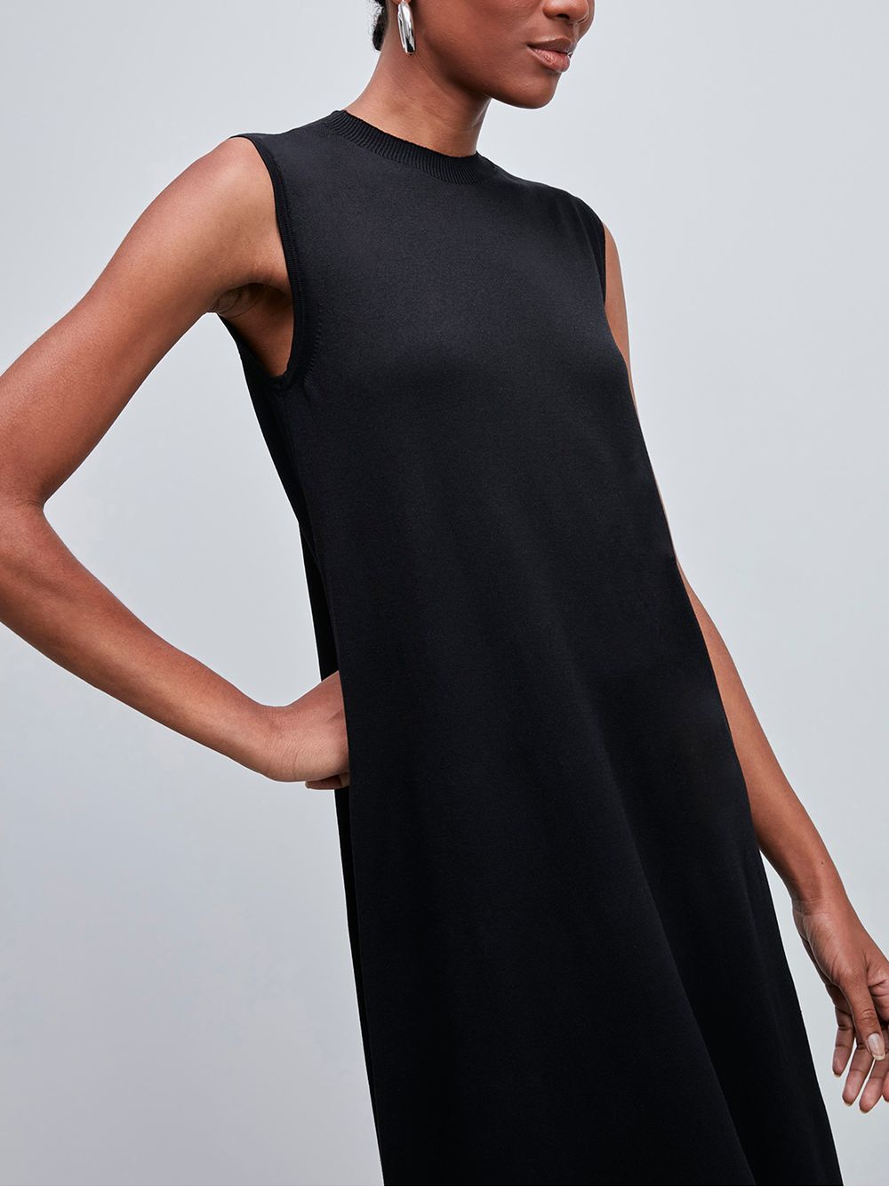 Anselmi — Vestido Midi Sem Mangas Preto