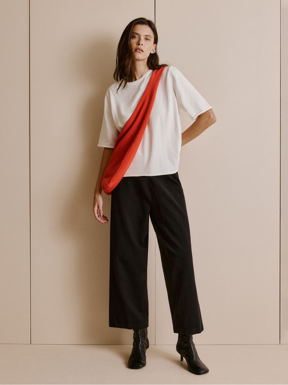 Anselmi — Blusa Básica Manga Rolinho Off White