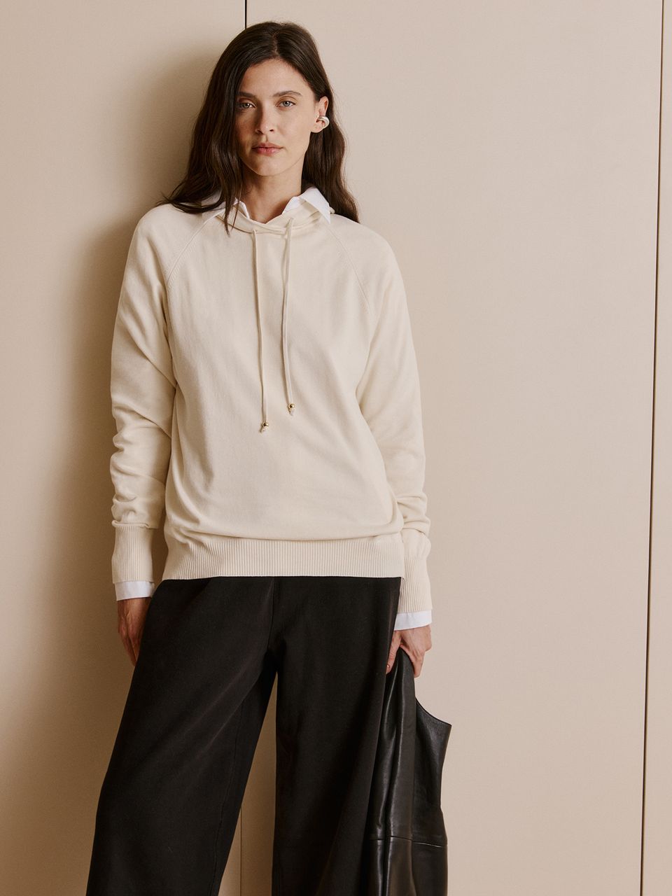 Blusa Longa de Tricô com Capuz Cru