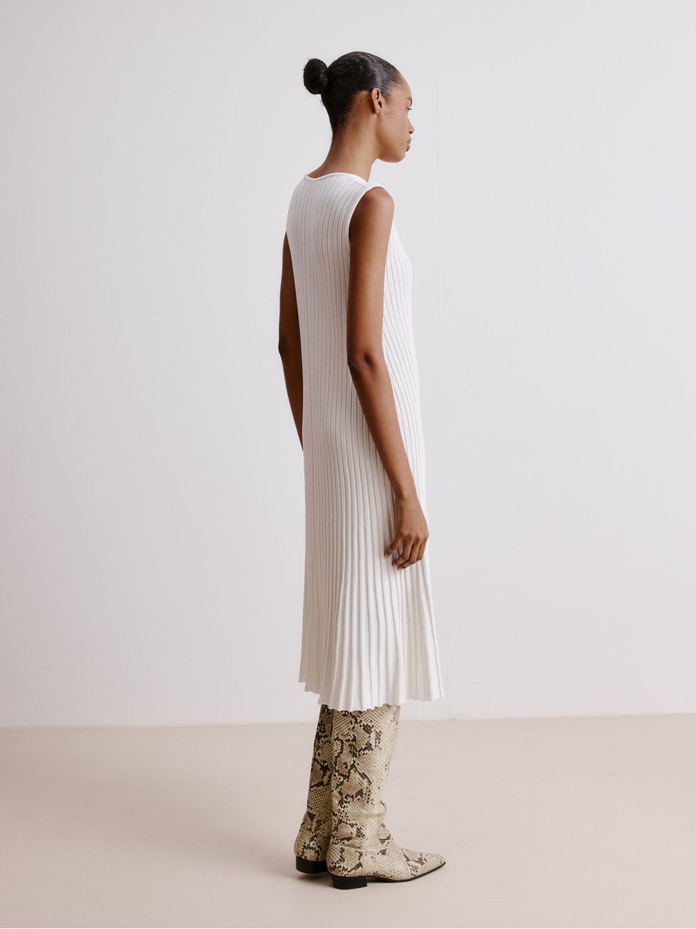 Anselmi — Vestido Midi Plissado Off White