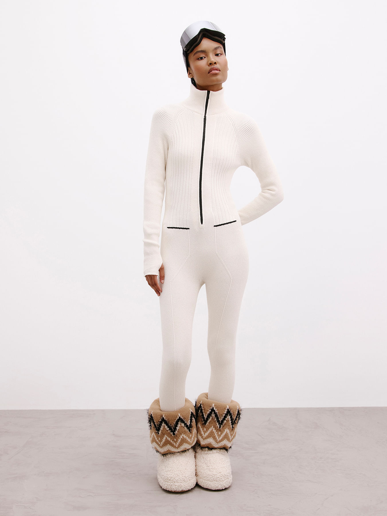 Macacão Canelado Contraste Off White — Anselmi