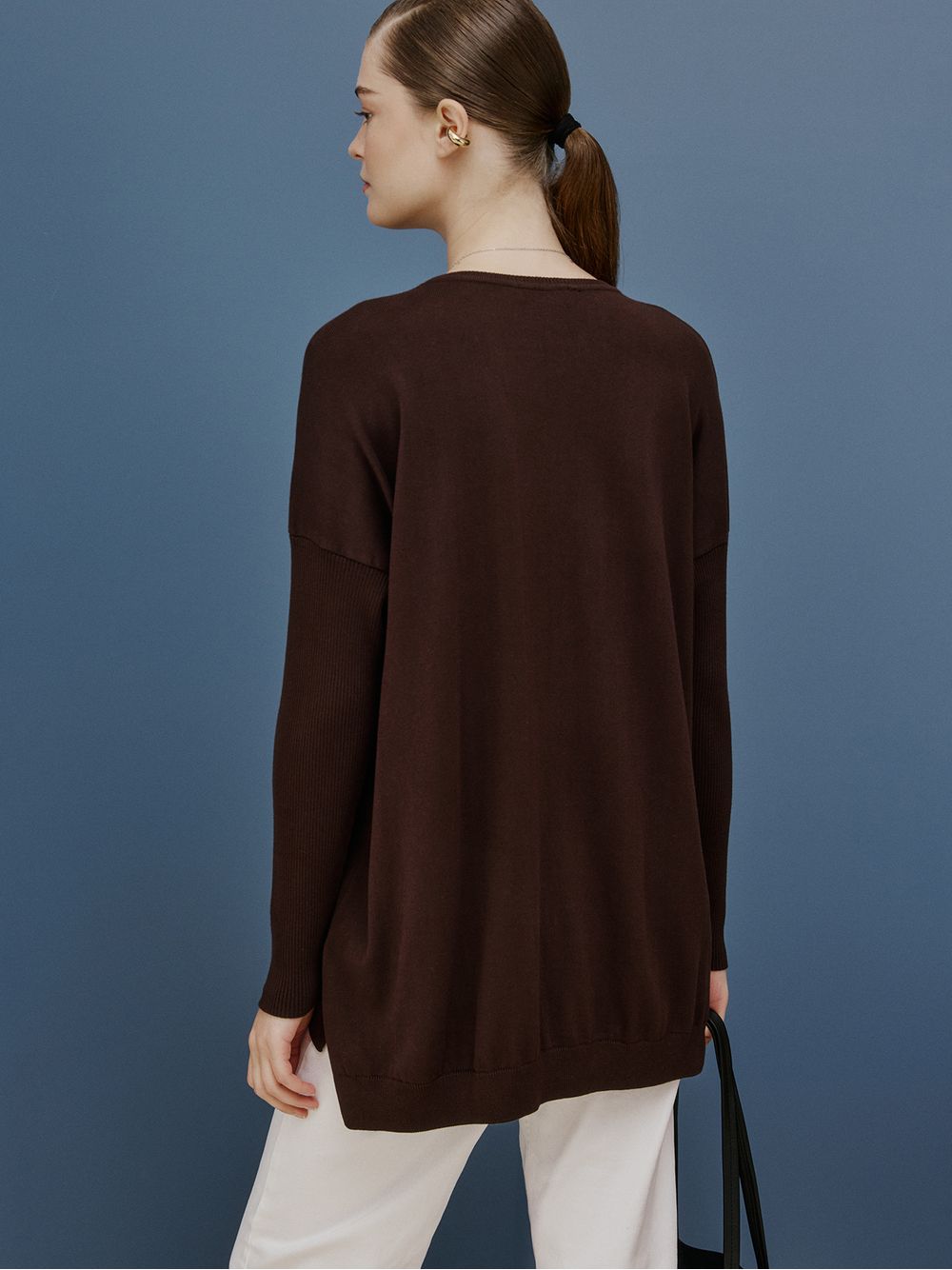 Anselmi — Blusa Básica Ampla Chocolate