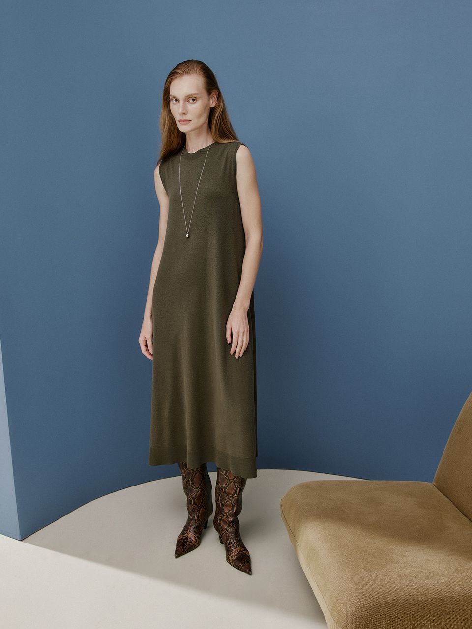 Vestido Midi Sem Mangas Militar