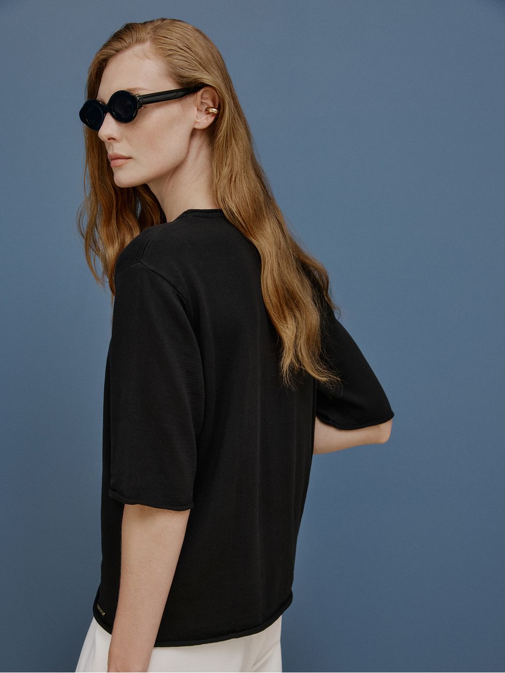 Anselmi — Blusa Básica Manga Rolinho Preto