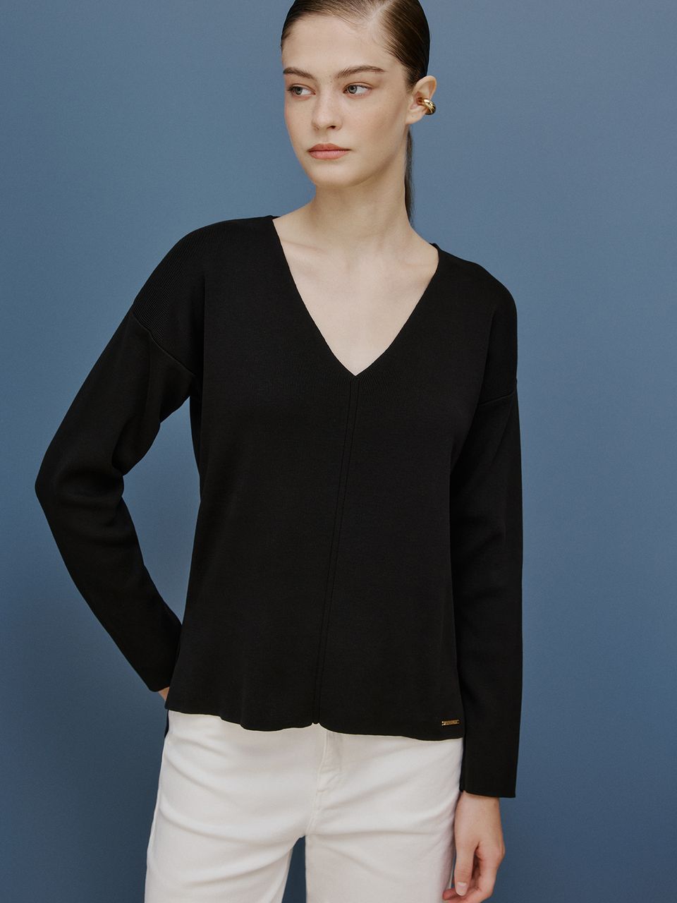 Blusa Ampla de Tricô com Decote V Preto