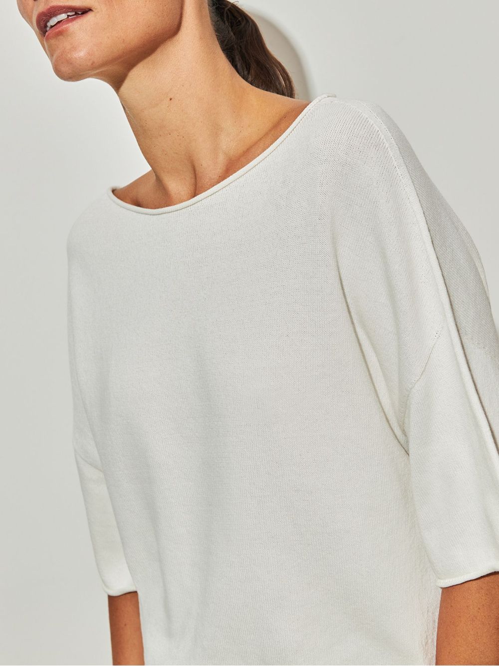 Anselmi — Blusa Básica Decote Canoa Off white