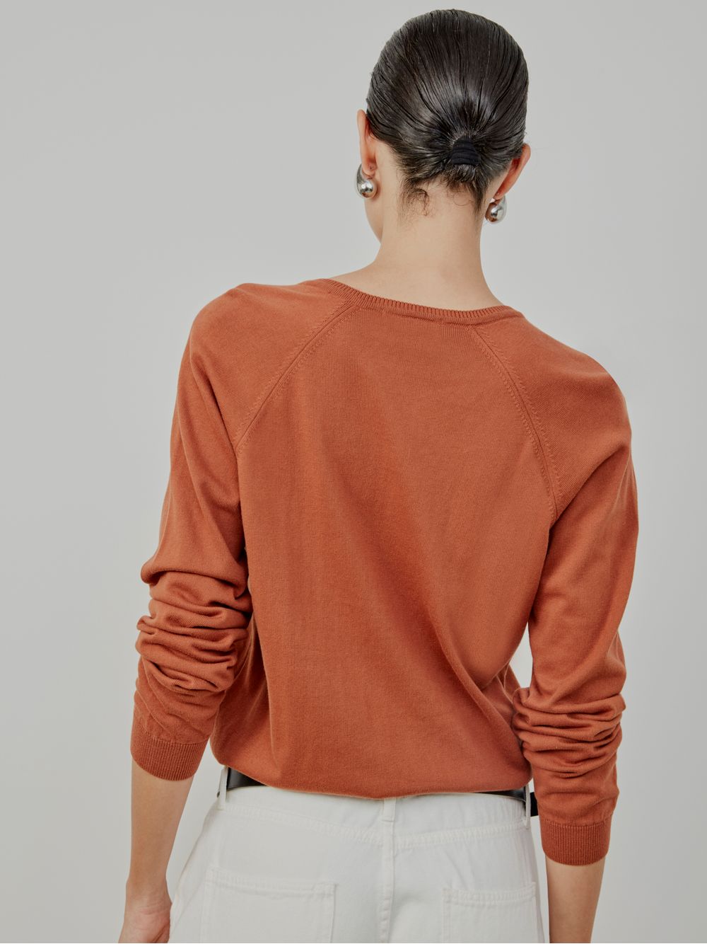 Anselmi — Suéter Básico Gola em V Canela