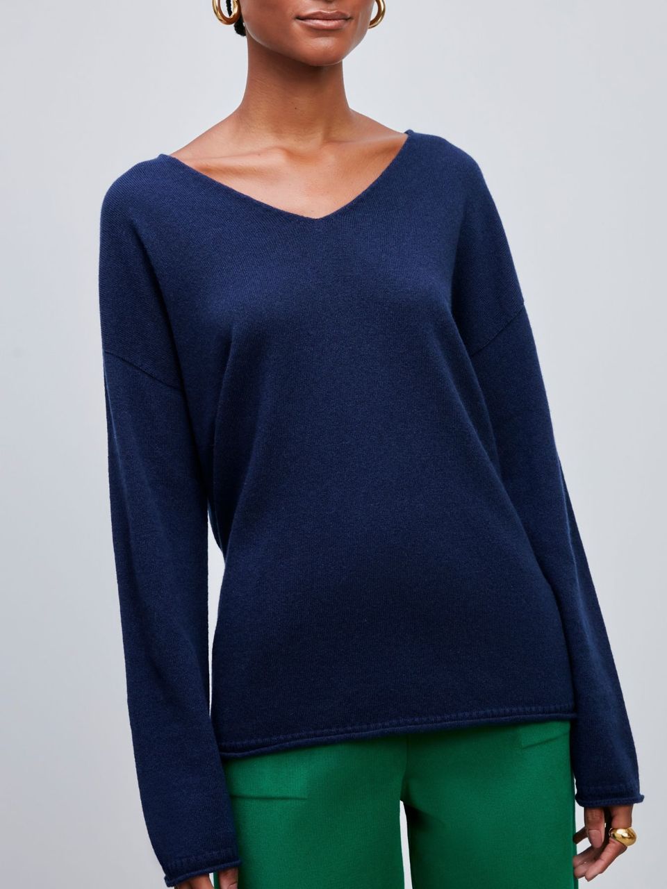 Suéter 100% Cashmere Gola V Azul Marinho