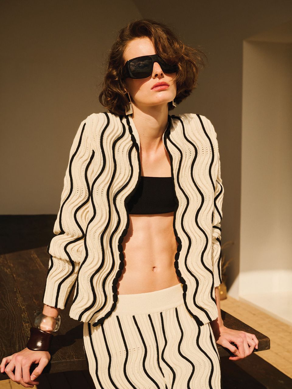 Casaco de Tricô Bicolor com Decote V Off White